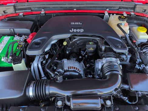 Used 2020 Jeep Wrangler Unlimited Sport S image 14