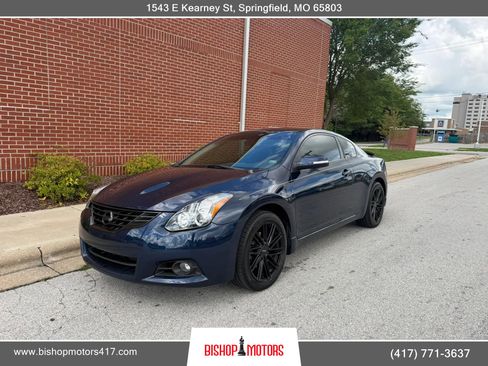 Used 2011 Nissan Altima 3.5 SR w/ Leather Pkg FWD image 1