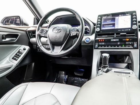 Used 2021 Toyota Avalon XLE w/ Moonroof Package image 19