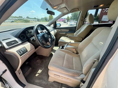 Used 2016 Honda Odyssey SE image 12