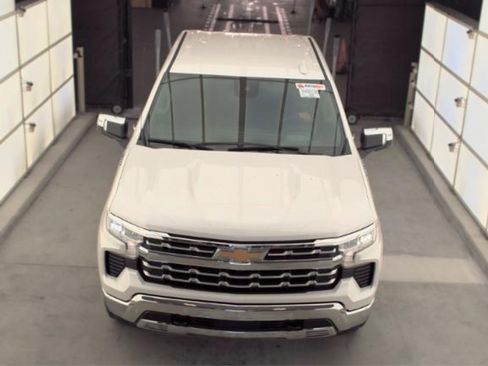 Used 2022 Chevrolet Silverado 1500 LTZ w/ Technology Package RWD image 2