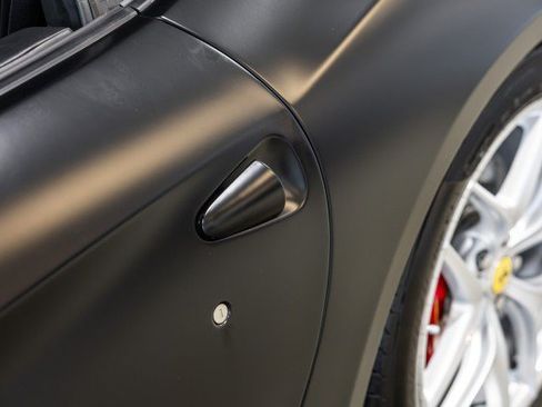 Used 2014 Ferrari F12 Berlinetta RWD image 19