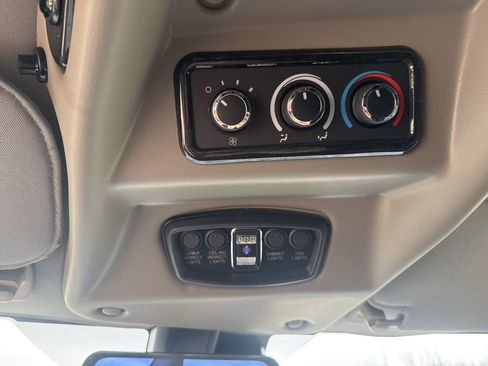 New 2025 GMC Savana 2500 Extended w/ Driver Convenience Package RWD image 32