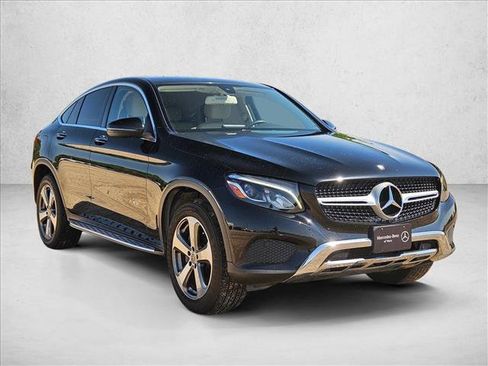 Used 2017 Mercedes-Benz GLC 300 4MATIC Coupe image 3