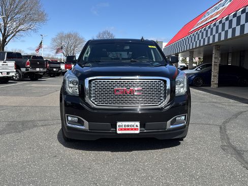 Used 2017 GMC Yukon Denali AWD/4WD image 2