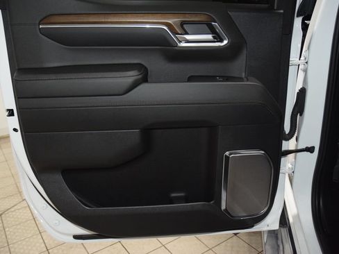 Used 2024 Chevrolet Silverado 1500 High Country w/ High Country Premium Package AWD/4WD image 47