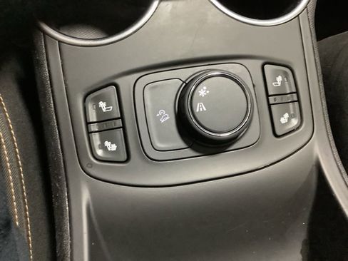 Used 2018 GMC Terrain SLE w/ Driver Convenience Package image 30