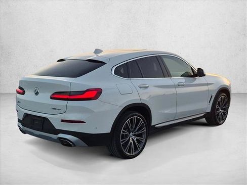 Used 2024 BMW X4 xDrive30i w/ Parking Assistance Package AWD/4WD image 5