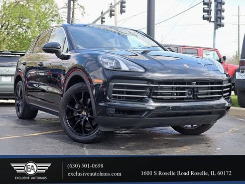 Used 2020 Porsche Cayenne AWD/4WD image 1