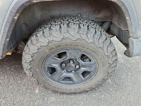 Used 2019 Jeep Wrangler Sport image 13