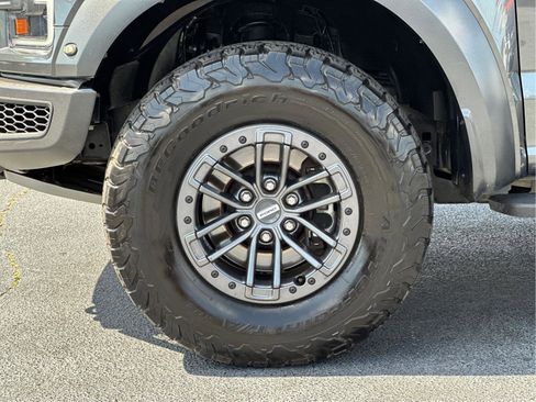 Used 2019 Ford F150 Raptor w/ Equipment Group 802A Luxury AWD/4WD image 29