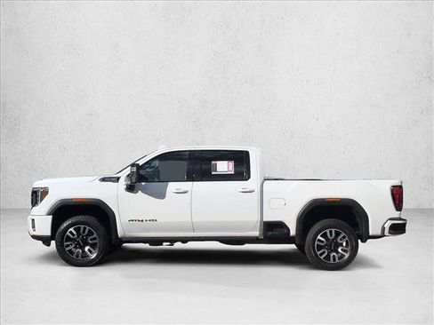 Used 2023 GMC Sierra 2500 AT4 AWD/4WD image 8