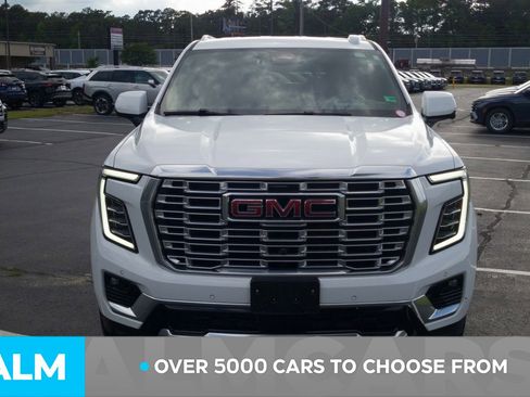 Used 2025 GMC Yukon Denali AWD/4WD image 3