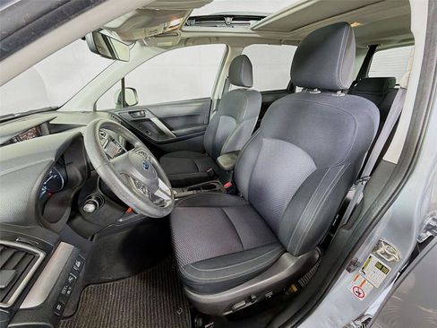 Used 2017 Subaru Forester 2.5i Premium AWD/4WD image 2