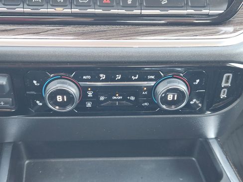 Used 2022 Chevrolet Silverado 1500 LT Trail Boss w/ Protection Package image 19