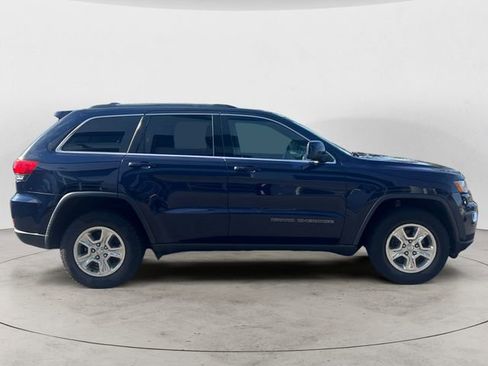 Used 2017 Jeep Grand Cherokee Laredo w/ Quick Order Package 23E AWD/4WD image 6