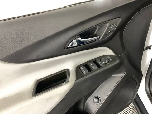 Used 2023 Chevrolet Equinox LT image 26