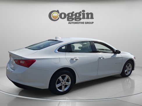 Used 2024 Chevrolet Malibu LT FWD image 5