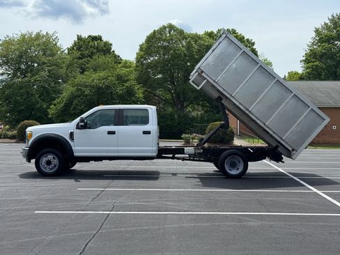 Used 2017 Ford F450 XL w/ Power Equipment Group image 2