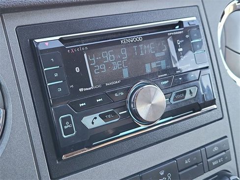 Used 2011 Ford F250 XLT w/ XLT Interior Pkg image 28