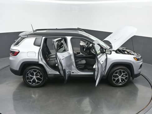 Used 2024 Jeep Compass Limited AWD/4WD image 67