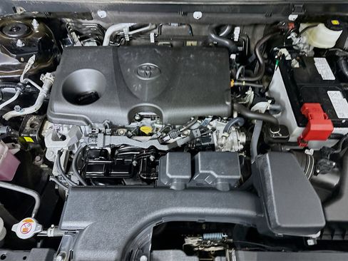 Used 2024 Toyota RAV4 LE image 31