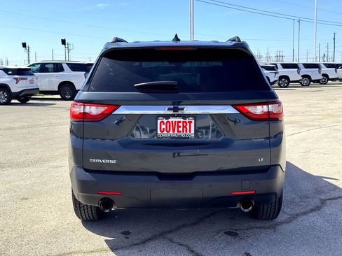 Used 2020 Chevrolet Traverse LT image 7