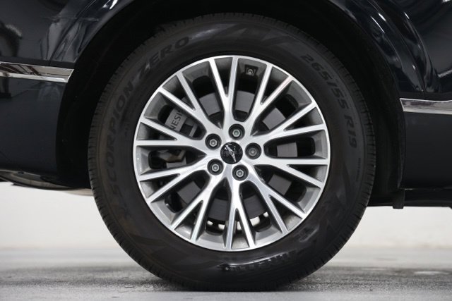 Used 2025 Genesis GV80 2.5T AWD/4WD image 16
