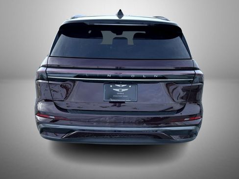 Used 2024 Lincoln Nautilus Reserve w/ Equipment Group 202A image 6