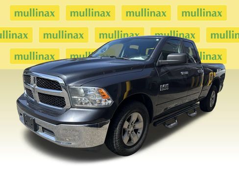 Used 2017 RAM 1500 Classic SLT RWD image 6