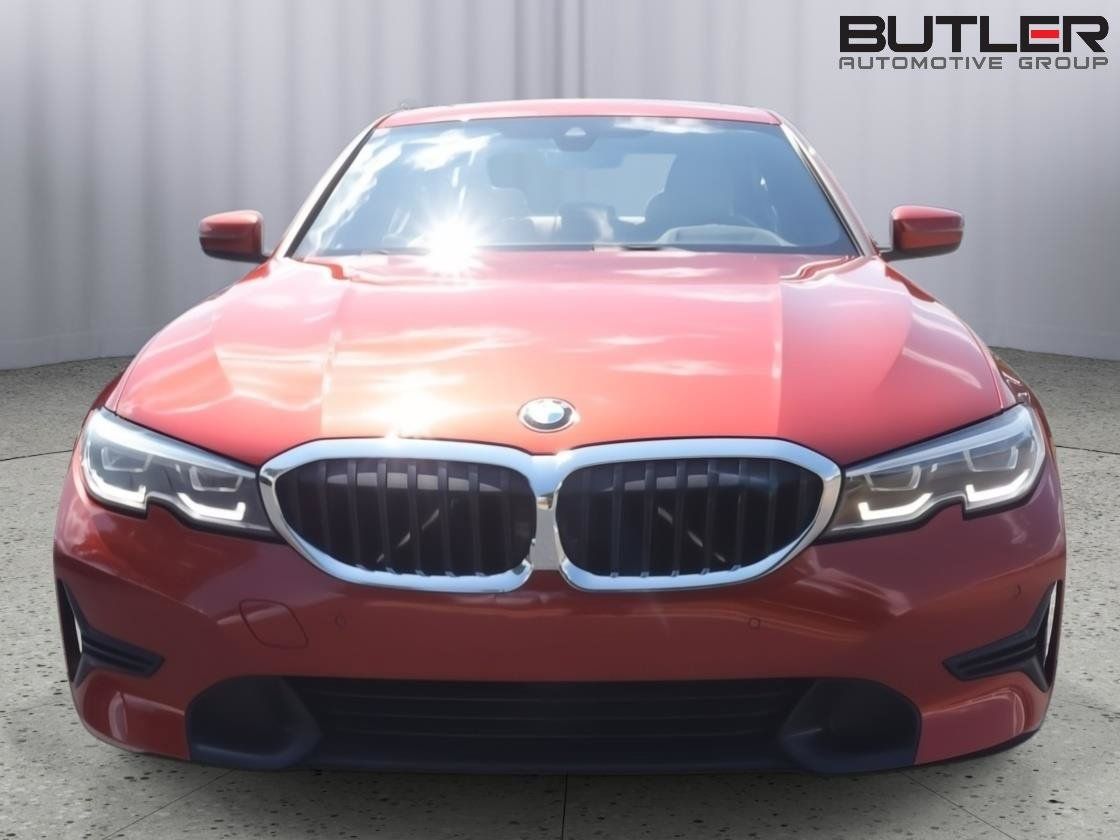 Used 2021 BMW 330i Sedan w/ Premium Package RWD image 2