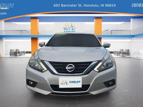 Used 2017 Nissan Altima 2.5 SL w/ 2.5 Technology Package FWD image 4