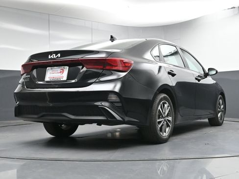 Used 2022 Kia Forte LXS image 24