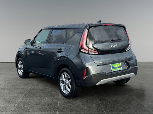 Used 2025 Kia Soul LX FWD image 6