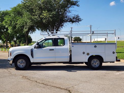 Used 2024 Ford F250 XL w/ XL Chrome Package RWD image 3