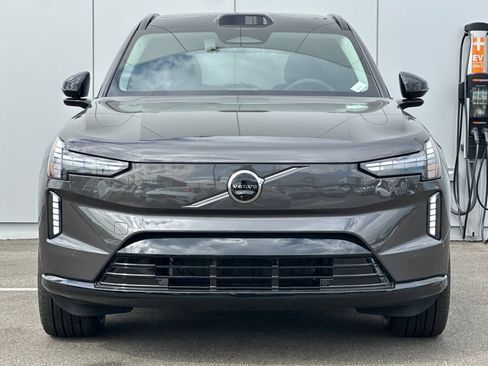 New 2025 Volvo EX90 Plus w/ Protection Package Premier image 8