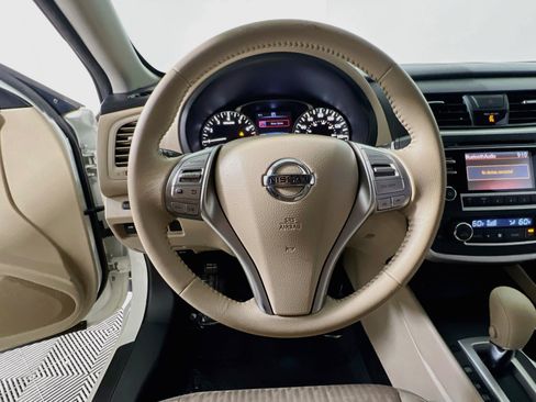 Used 2016 Nissan Altima 2.5 SV FWD image 18