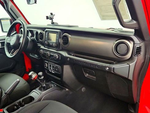 Used 2019 Jeep Wrangler Sport image 23