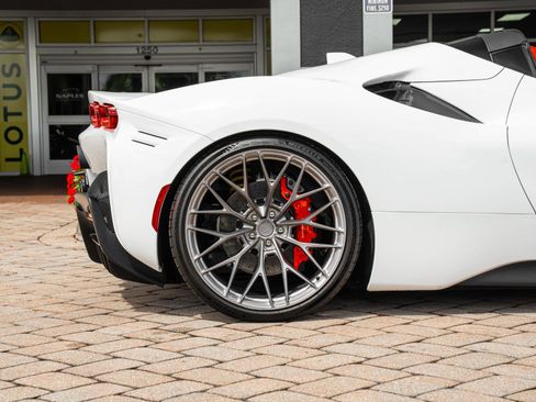 Used 2022 Ferrari SF90 Spider AWD/4WD image 31