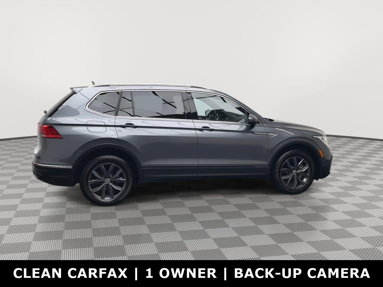Used 2022 Volkswagen Tiguan SE AWD/4WD image 40