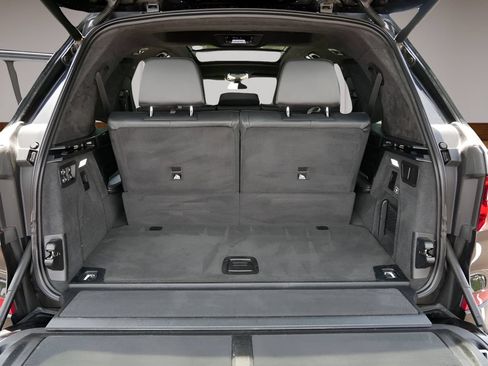 Used 2020 BMW X7 xDrive40i w/ M Sport Package AWD/4WD image 12