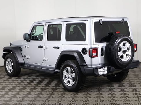 Used 2022 Jeep Wrangler Unlimited Sport w/ Sun And Sound Package AWD/4WD image 7