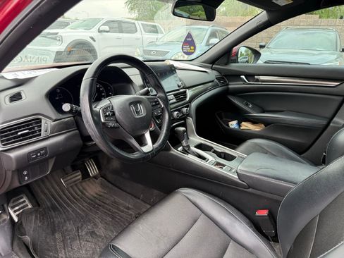 Used 2018 Honda Accord Sport image 13