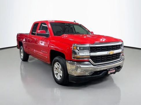 Used 2019 Chevrolet Silverado 1500 LT AWD/4WD image 3