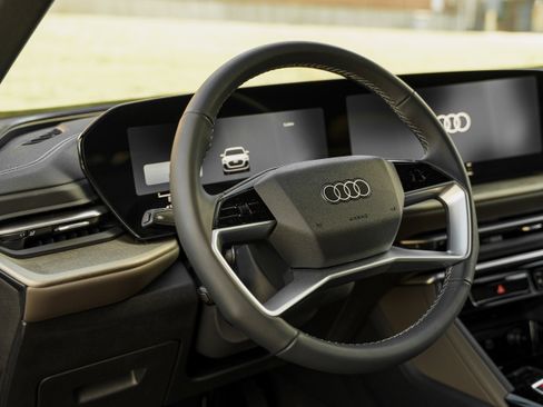 New 2026 Audi Q5 Premium AWD/4WD image 10
