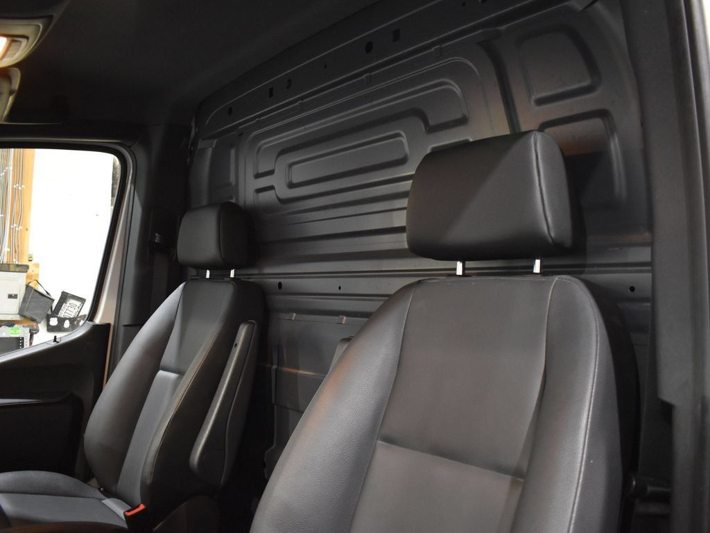 Used 2024 Mercedes-Benz Sprinter 2500 w/ Acoustic Package image 24