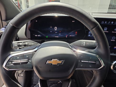 Used 2024 Chevrolet Blazer EV LT AWD/4WD image 28