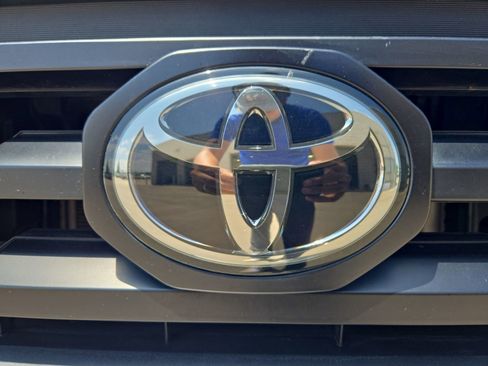 Used 2023 Toyota Tacoma SR AWD/4WD image 9