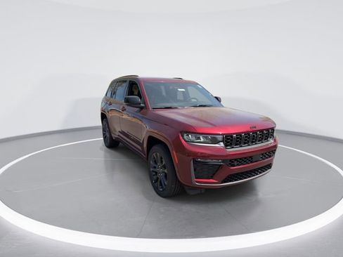 New 2026 Jeep Grand Cherokee Limited AWD/4WD image 2
