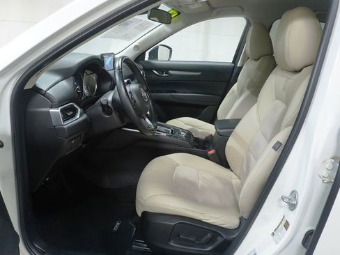 Used 2017 MAZDA CX-5 Touring image 11